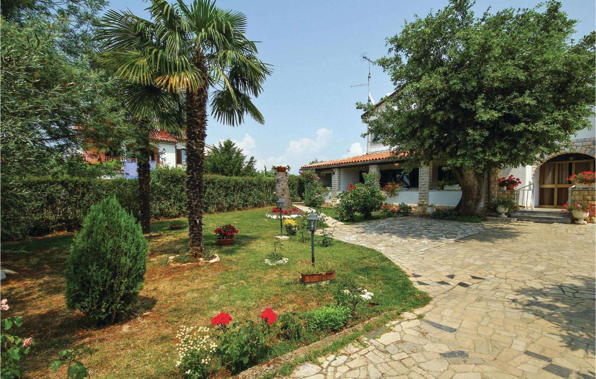 Beautiful Apartment In Porec With Wifi Εξωτερικό φωτογραφία